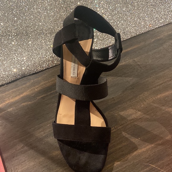 Diane von Furstenberg Women's Black Suede Cage Sandals 10M - Picture 6 of 17